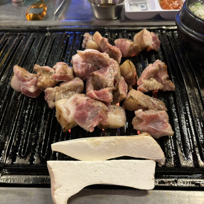 촌놈들 연탄구이 이미지