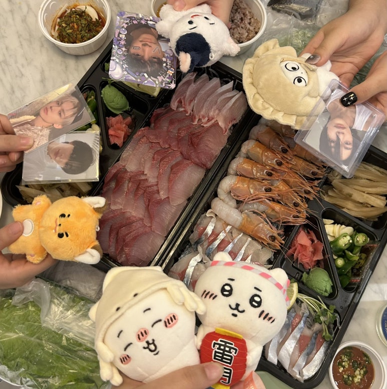 밥이랑 술이랑 회랑 이미지