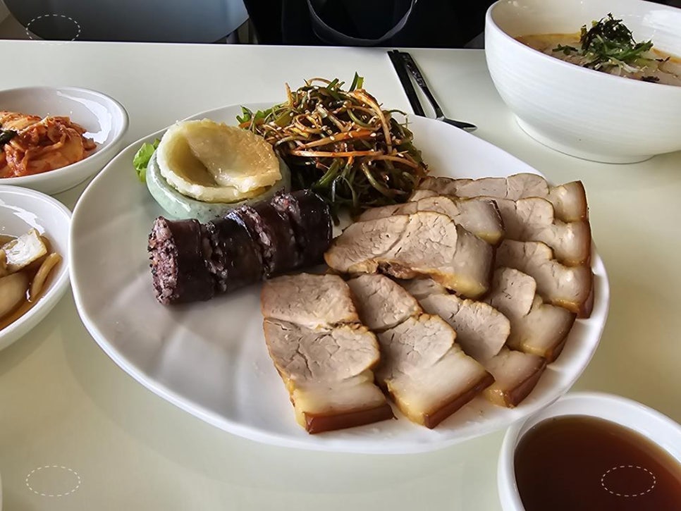 사랑고기국수 이미지