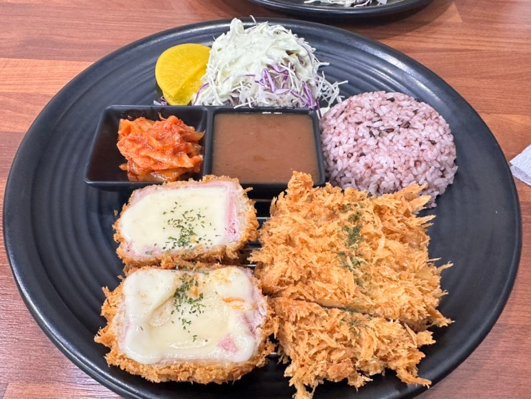 황금돈까스앤비빔냉면 이미지