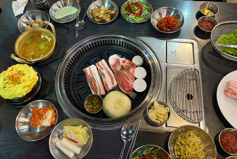 마서방진안흑돼지 이미지