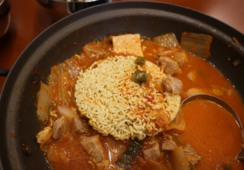 백채김치찌개 처인구청점 이미지