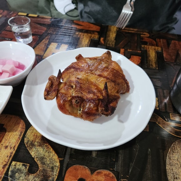 옥돌구이 통닭 이미지