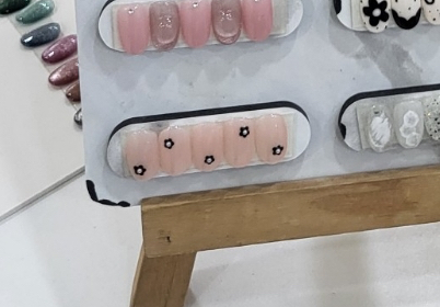 꼼지락네일 이미지