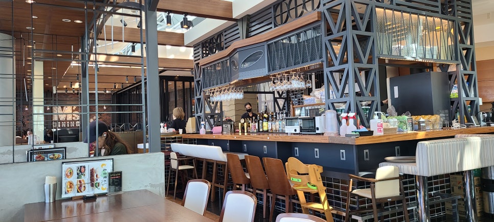 Dining  S.M 이미지