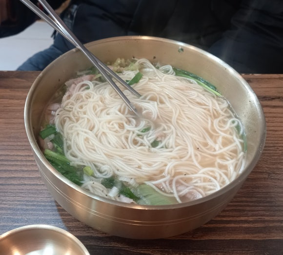 돌돌말이국수 이미지