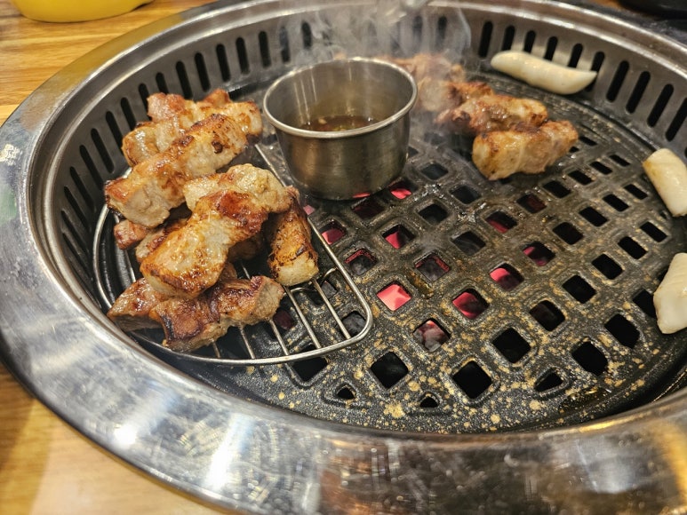복도야지 이미지