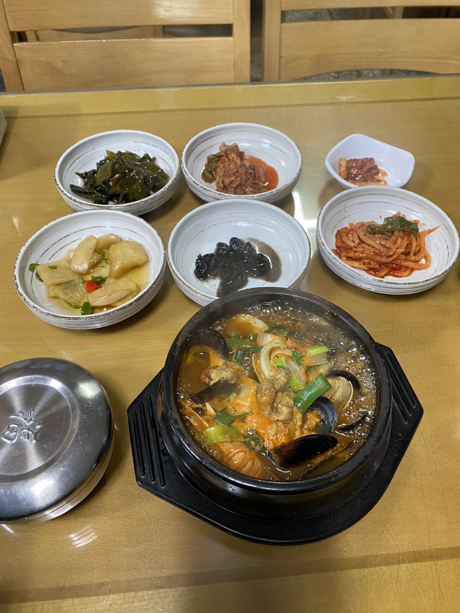 나홀로뚝배기 이미지