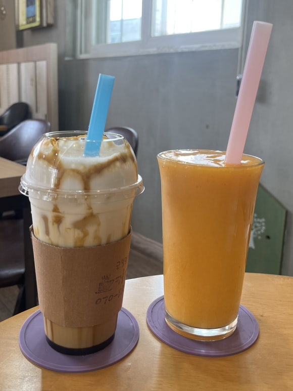 커피모퉁 이미지