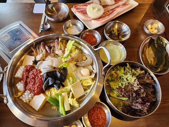 꿀삼겹 이미지