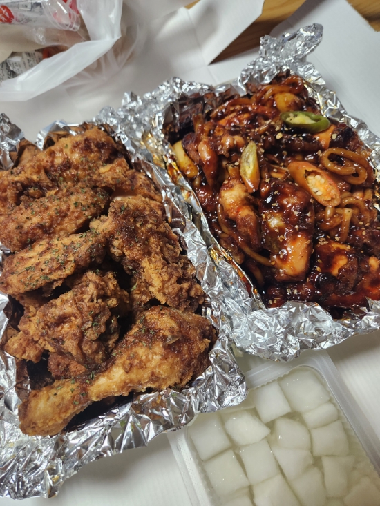 쌍둥이 숯불두마리치킨 화명점 이미지