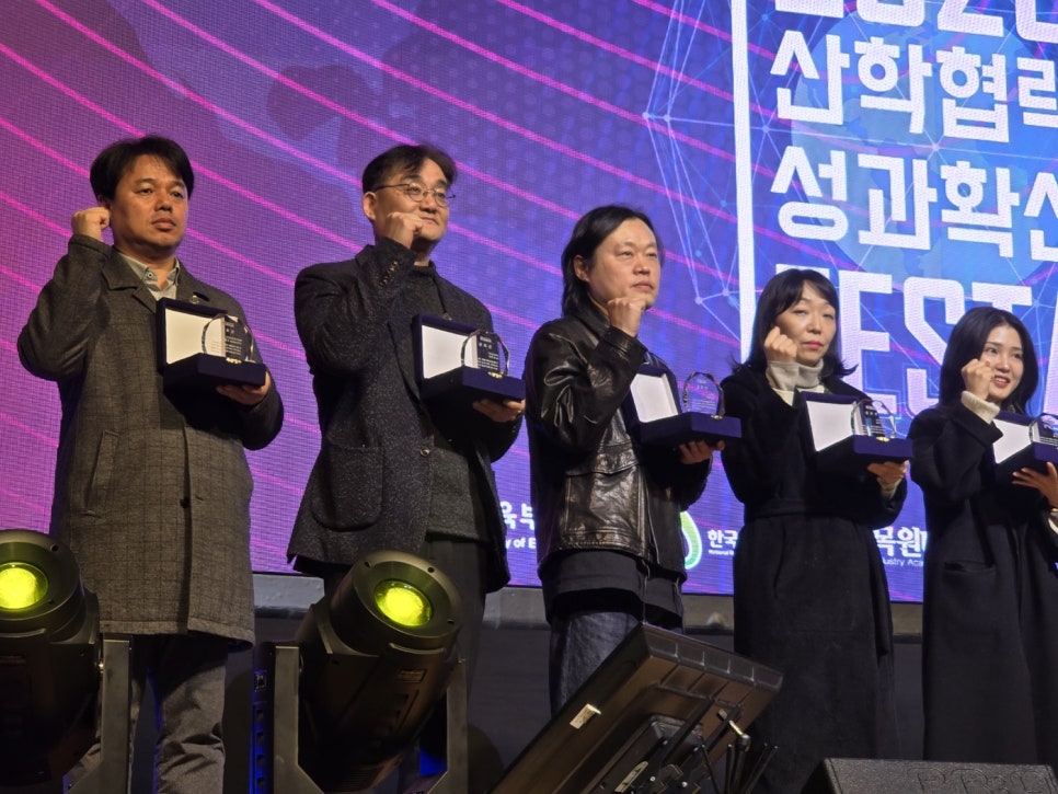 (주)디앤씨컴퍼니 이미지