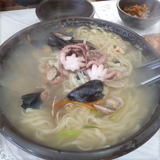 해물칼국수 이미지