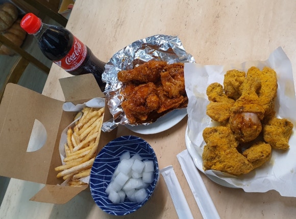 왕왕치킨 이미지