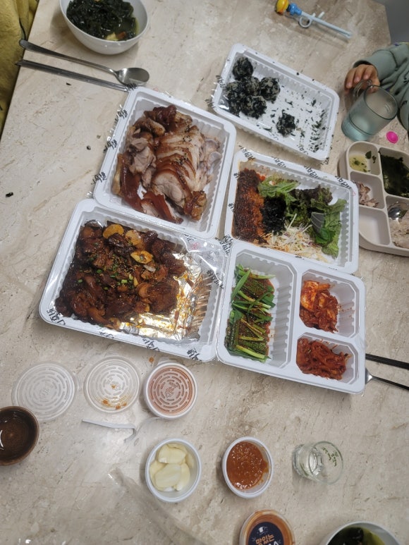 귀한족발화서점 이미지