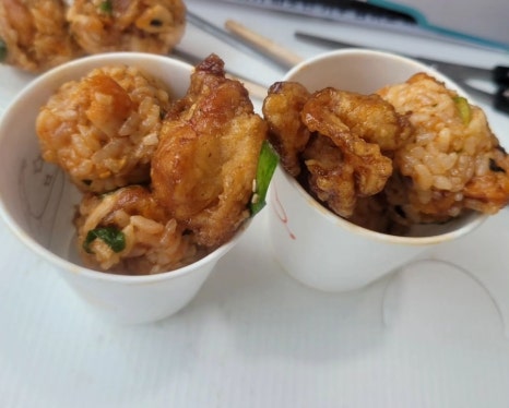 배통치킨 이미지