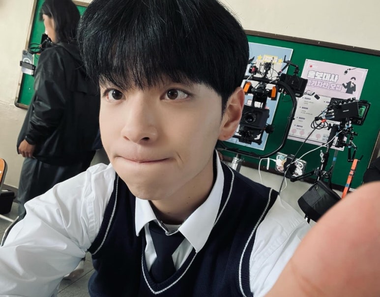 명하 이미지