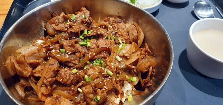 꿀꿀진순대국 두타몰점 사진 8