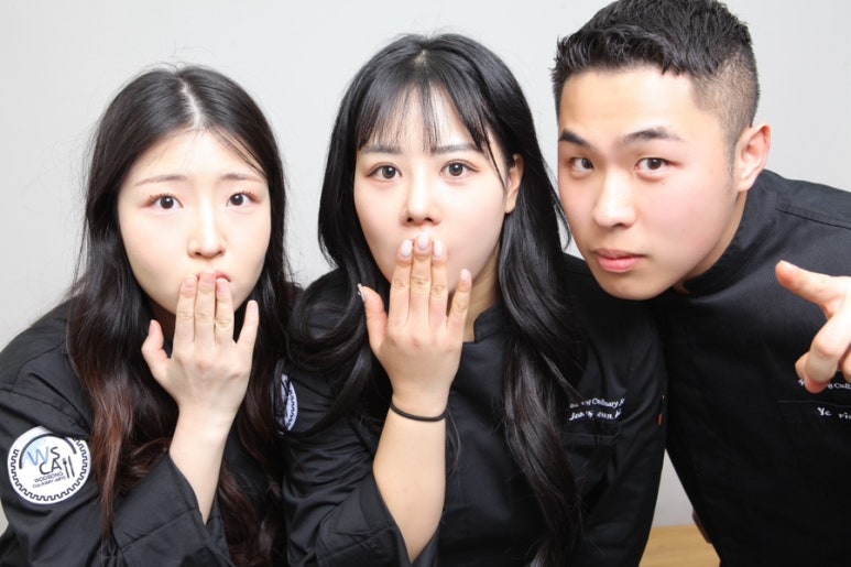 돼지삼형제 이미지
