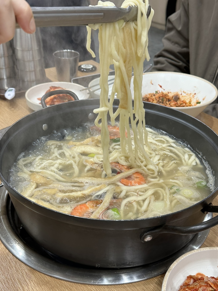 가산 칼국수 보쌈 이미지