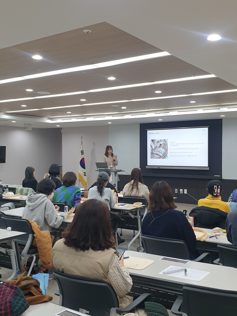더쓰임스튜디오 이미지