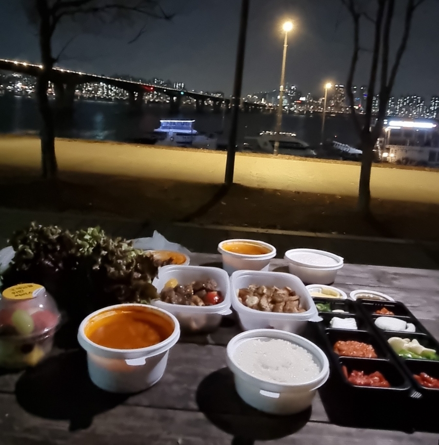 랜덤푸드 영등포구청점 사진 2