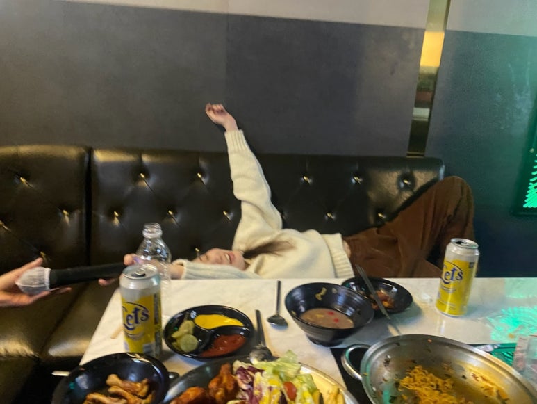 청산노래방 이미지