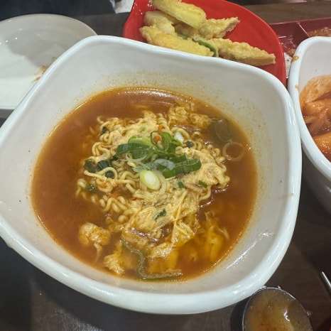 행복한떡볶이&김밥 이미지