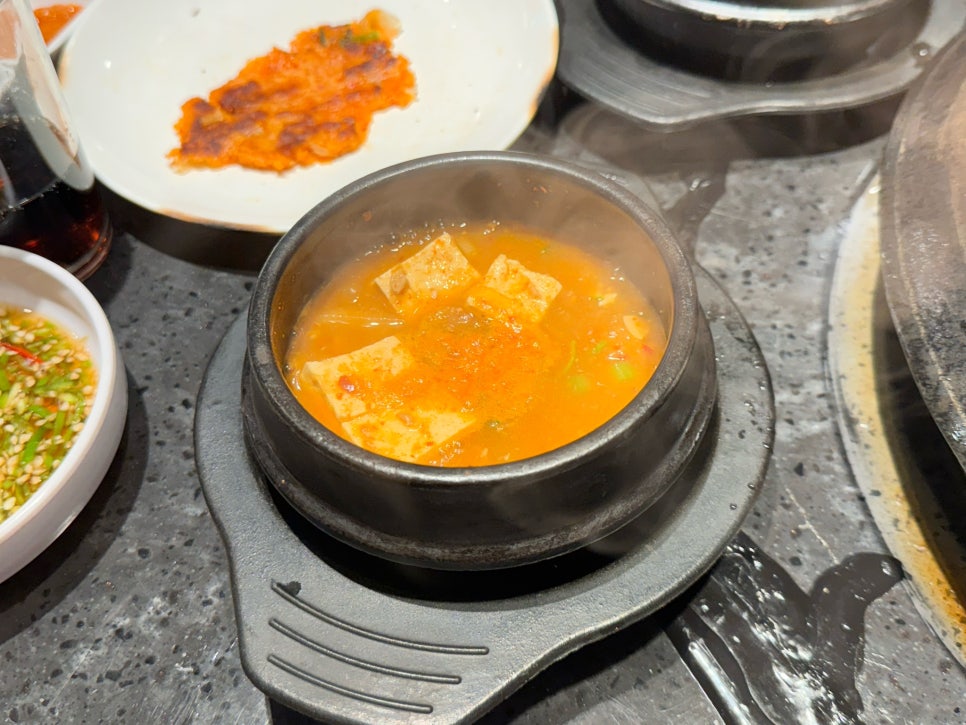 몽돌무쇠김치삼겹 모란점 사진 3