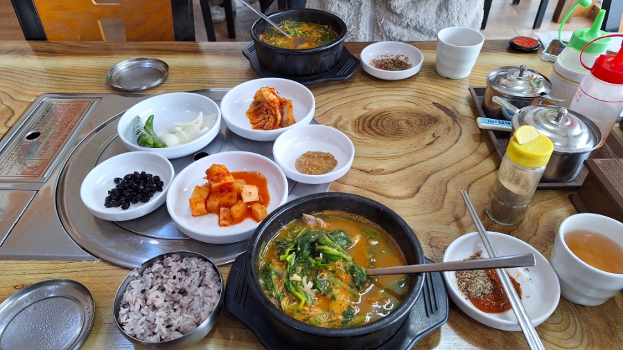사계절흑염소.영양탕 이미지