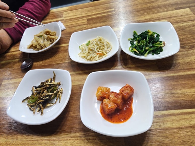 차송송식당 이미지