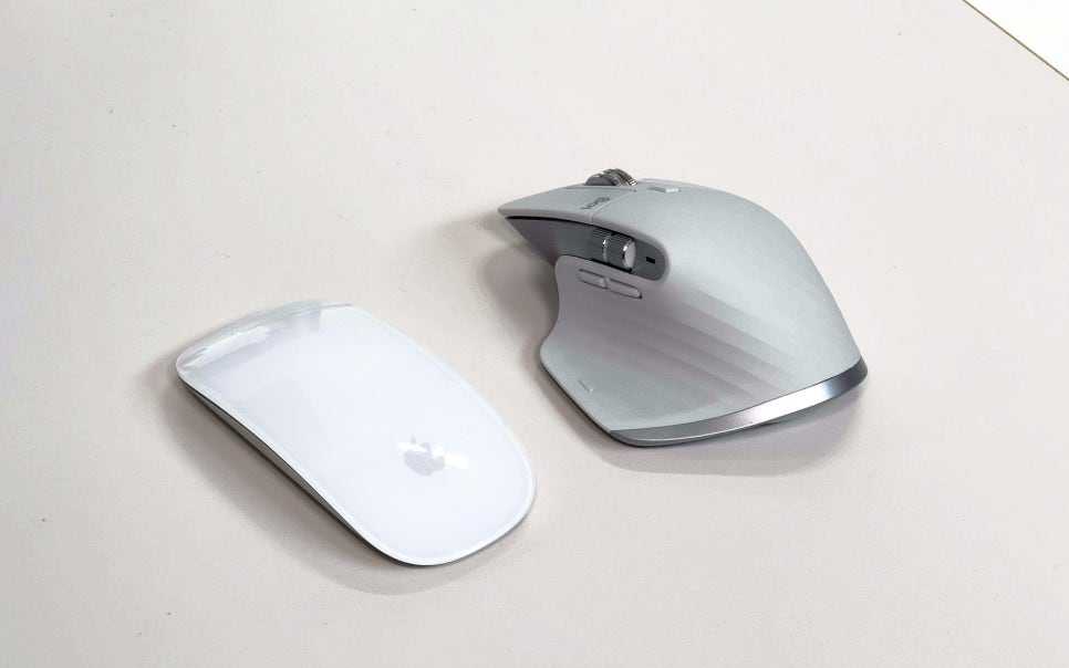 로지텍  'MX MASTER 3S for MAC 페일그레이' 무선 블루투스 마우스 맥북프로 16인치와 아이패드 프로 12.9인치에 사용해 보니 .. 이미지 17
