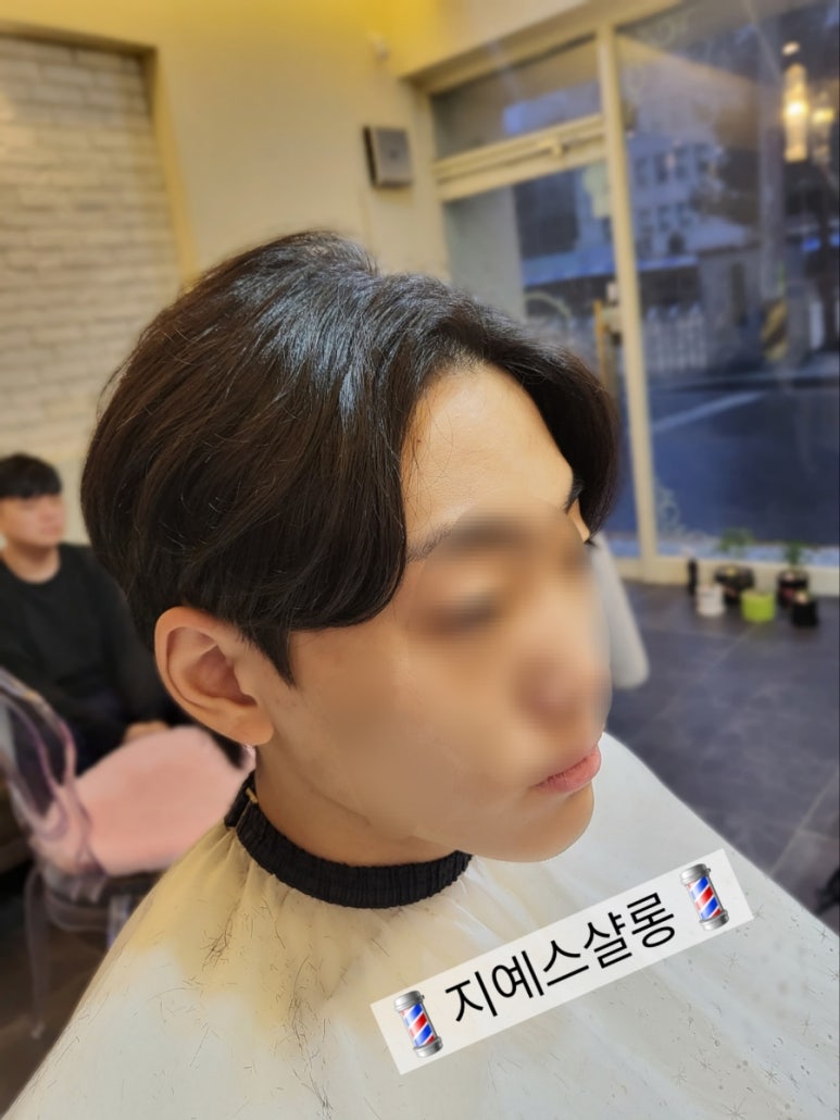 지예스샬롱 이미지