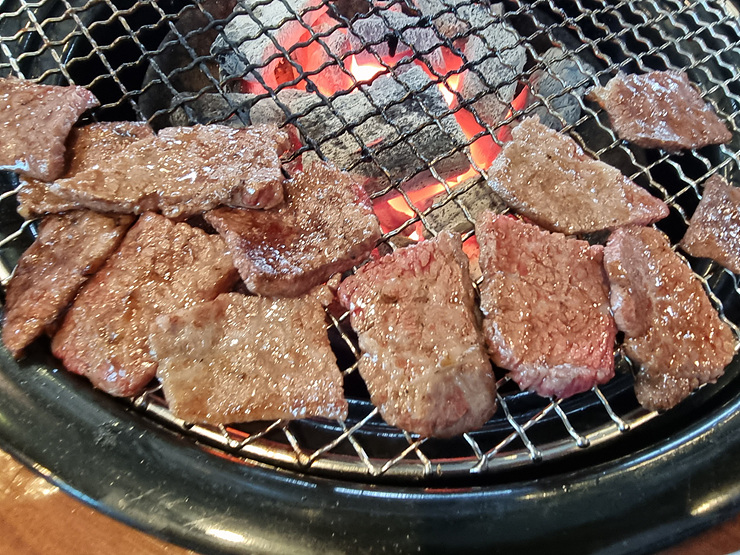 한우 싸다구 이미지