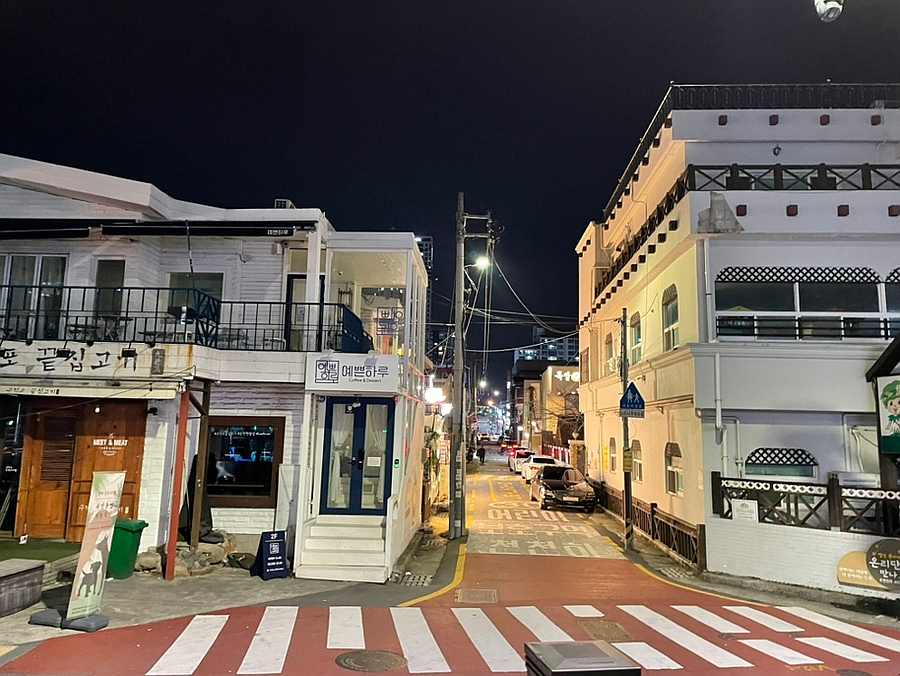 노벰버(Novem6er) 이미지