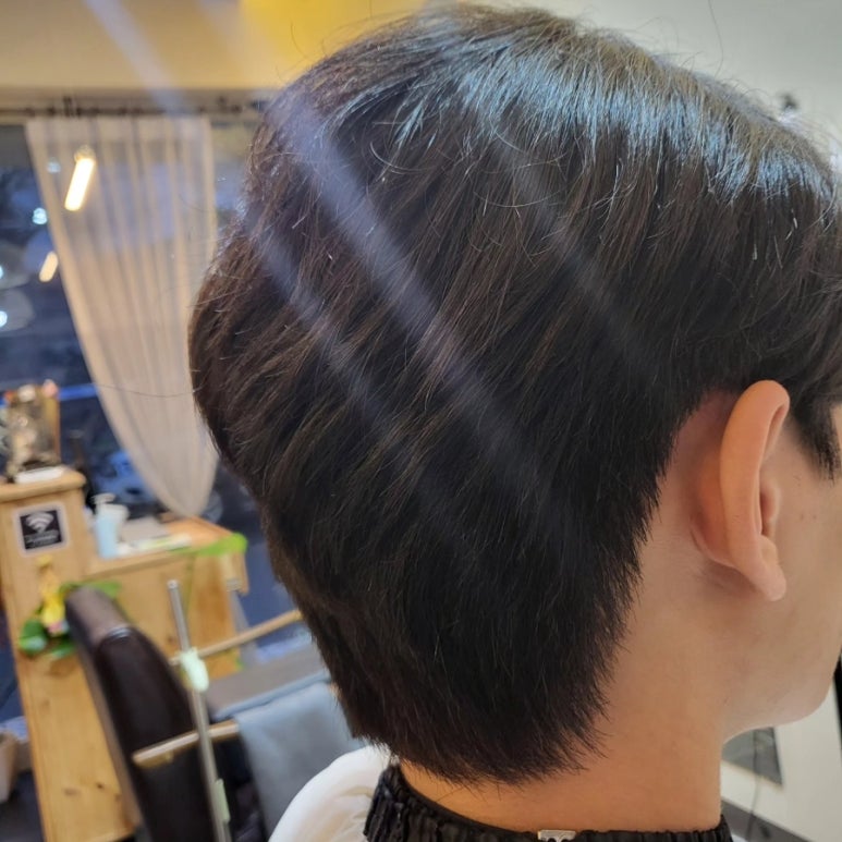 지예스샬롱 이미지