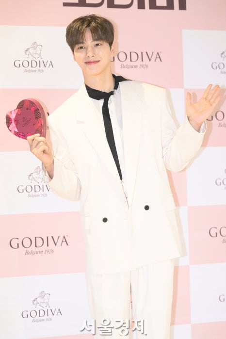 송강유리 이미지