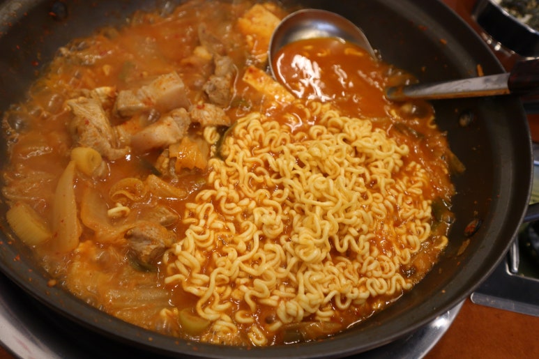 백채김치찌개 처인구청점 이미지