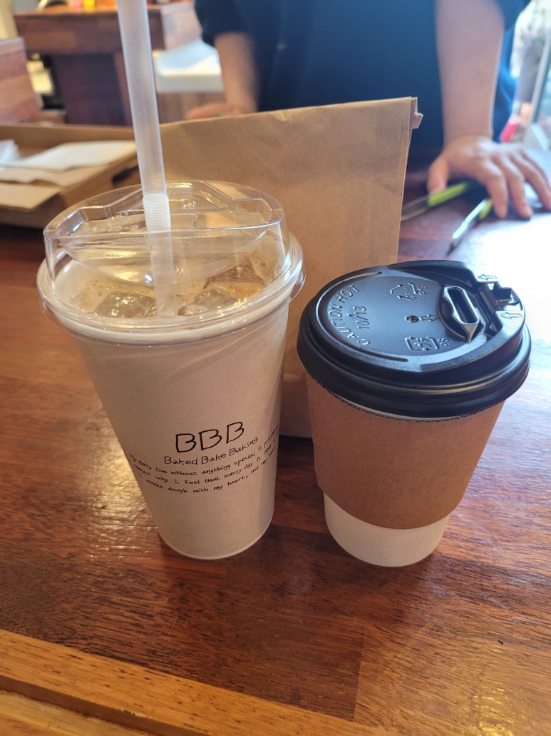 비비비 베이커리 이미지