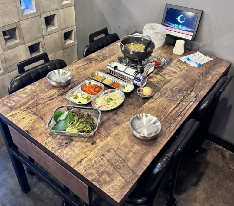 달밤족발증평 이미지