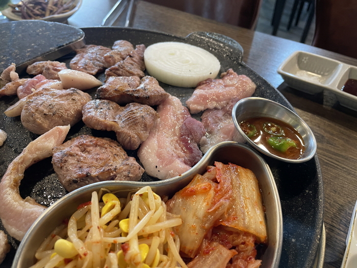 웃는고기 이미지