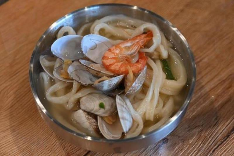 바지락 홍두깨 칼국수 이미지