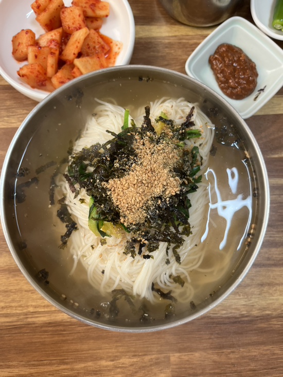 삼거리 국수방 이미지