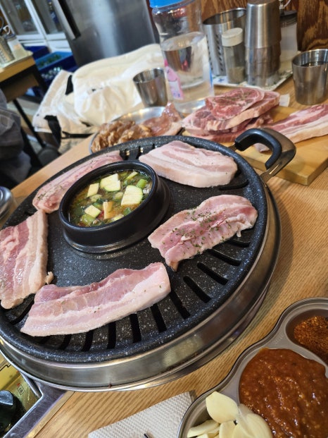 영동무한리필생고기 이미지