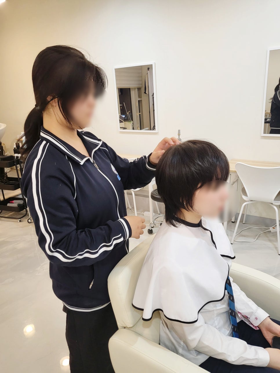 커트앤모어헤어커트학원 이미지