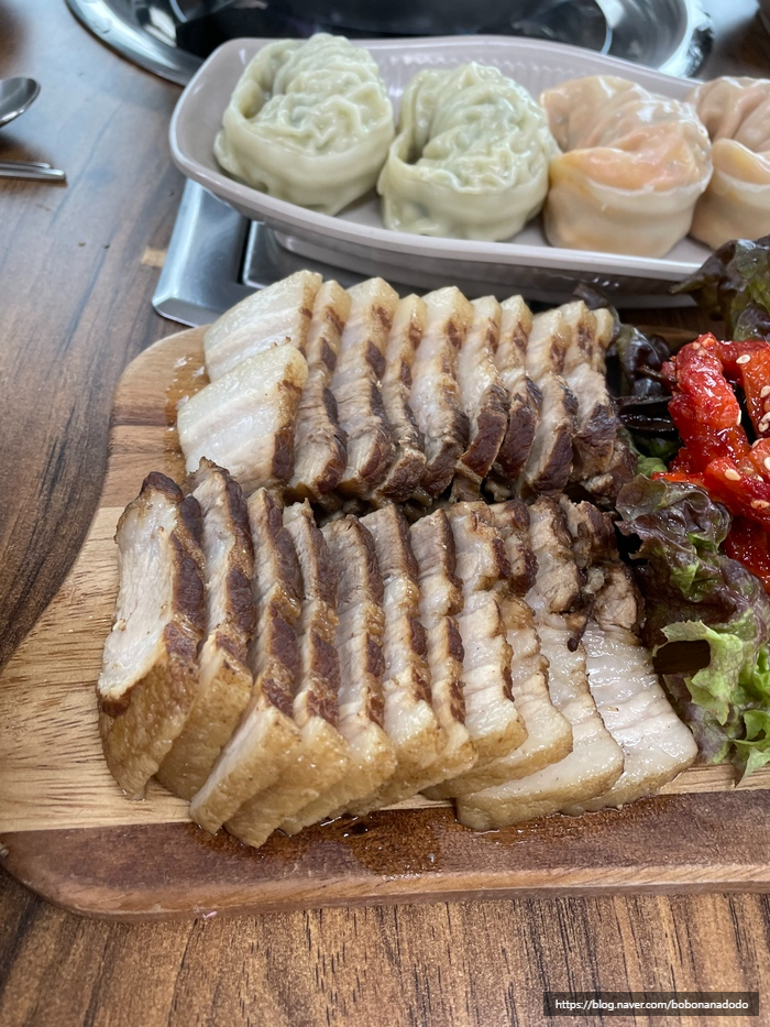 멸치칼국수·만둣국 이미지