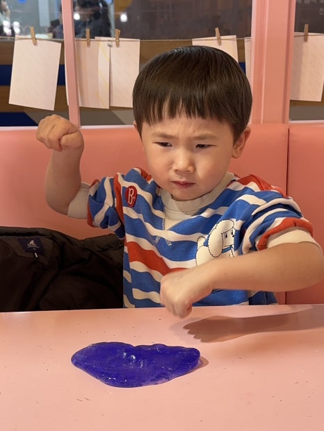 개구쟁이슬라임 이미지