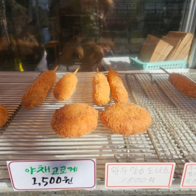 명품꽈배기앤핫도그 이미지