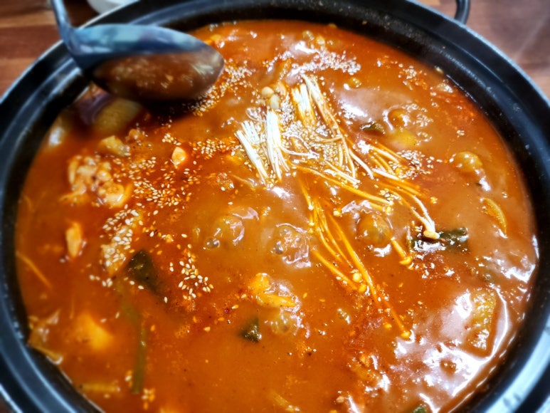 큰안집닭한마리 이미지