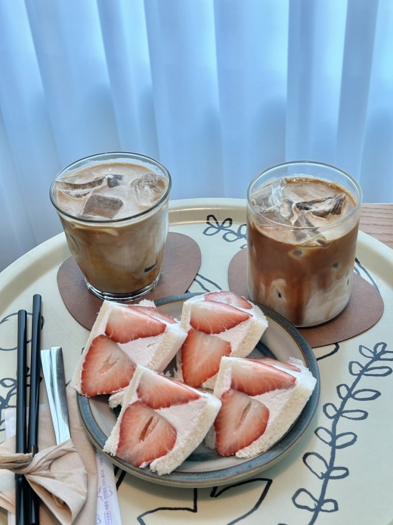 카페;다 이미지